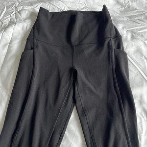 Lululemon high rise cropped leggings with pockets